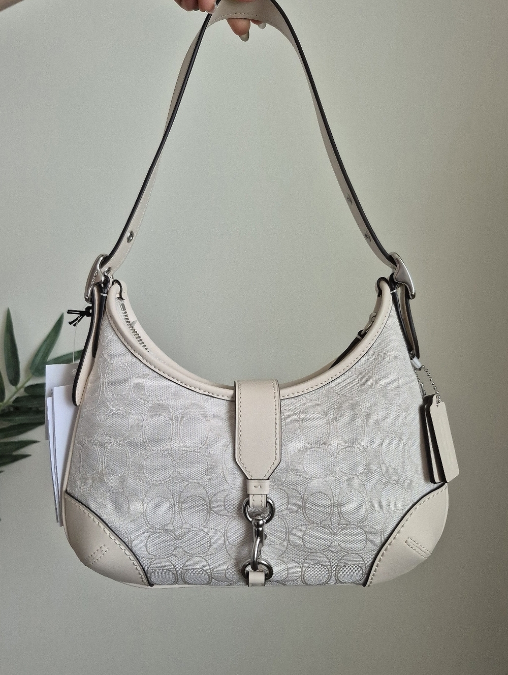 NWT Coach Hamptons Cloud White And Silver Signature Shoulder Bag